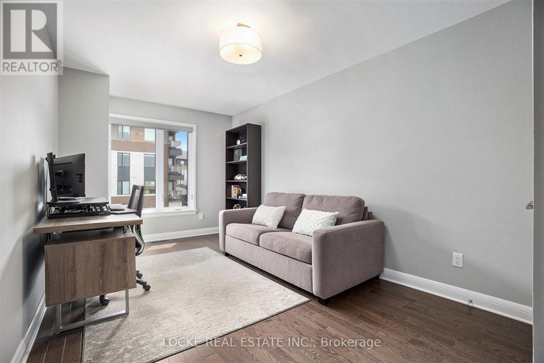 28596874/517-pimiwidon-street/cfb-rockcliffe-and-area/ottawa/ontario/K1K5A1_32