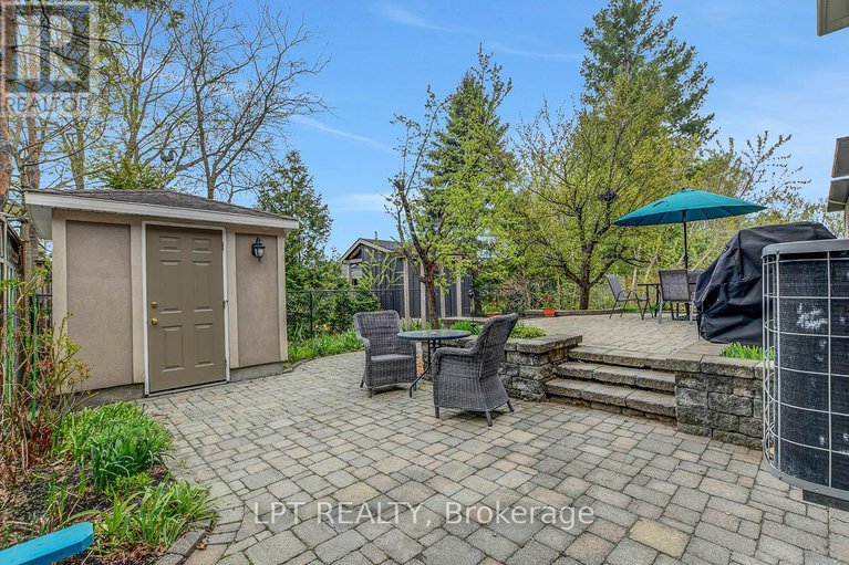 28311107/10a-ashburn-drive/borden-farmstewart-farmcarleton-heightsparkwood-hills/ottawa/ontario/K2E6N3_48