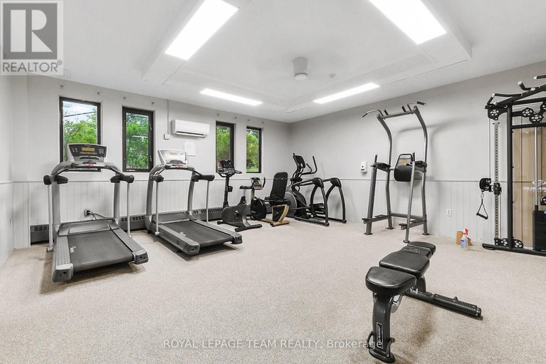28457035/708-20-chesterton-drive/borden-farmstewart-farmcarleton-heightsparkwood-hills/ottawa/ontario/K2E6Z7_42