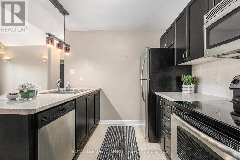 28655113/759-cedar-creek-drive/blossom-parkkemp-parkfindlay-creek/ottawa/ontario/K1T0B3_8