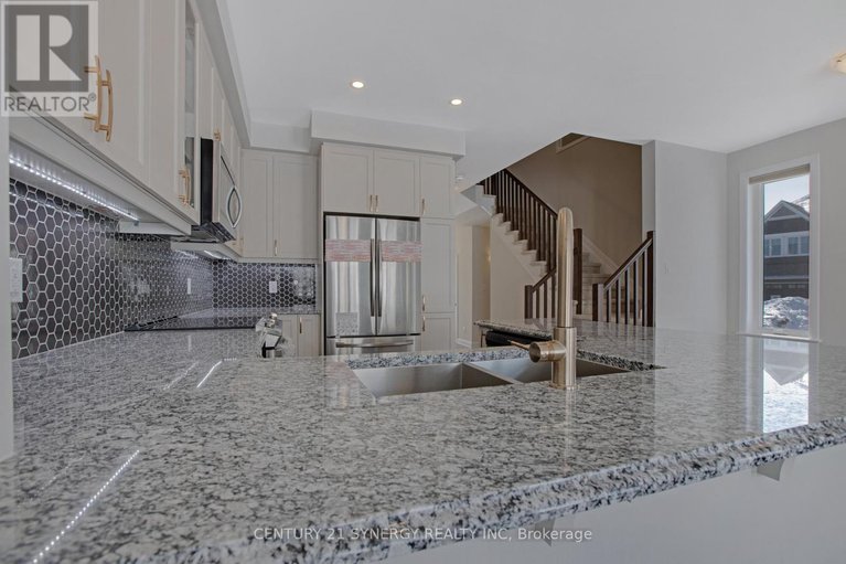 29211131/708-taliesin-crescent/remainder-of-stittsville-area/ottawa/ontario/K2S2K6_23