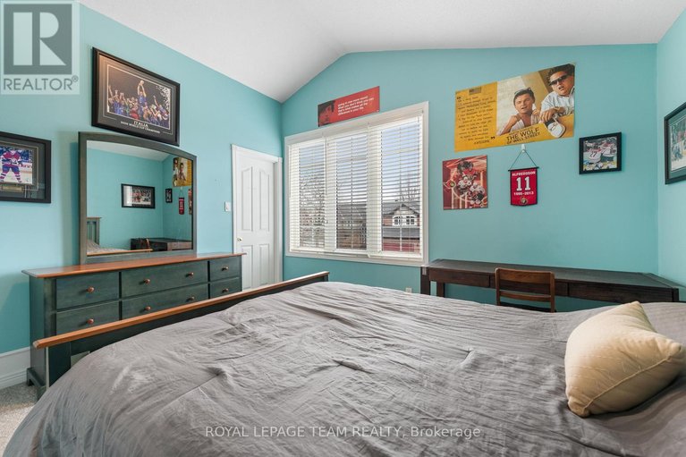 29619101/844-giant-cedars-crescent/riverside-southgloucester-glen/ottawa/ontario/K1V1N9_36