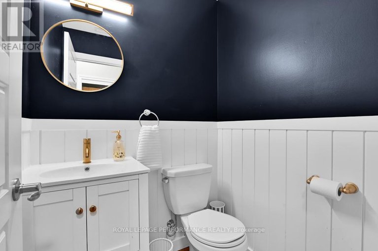 29064818/215-makadewa-private/cfb-rockcliffe-and-area/ottawa/ontario/K1K4Z9_6