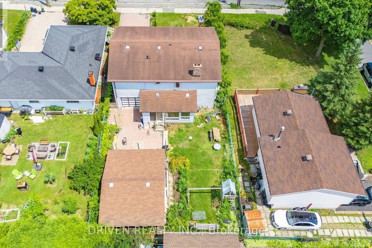 29582368/876-pinecrest-road/fairfield-heights/ottawa/ontario/K2B6B2_21