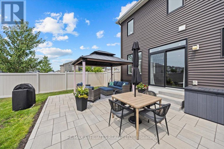 28612444/753-brittanic-road/emerald-meadowstrailwest/ottawa/ontario/K2V0R3_37