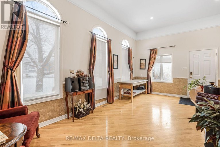 29665942/1819-baseline-road/clarencerockland-twp/clarence-rockland/ontario/K0A1N0_30