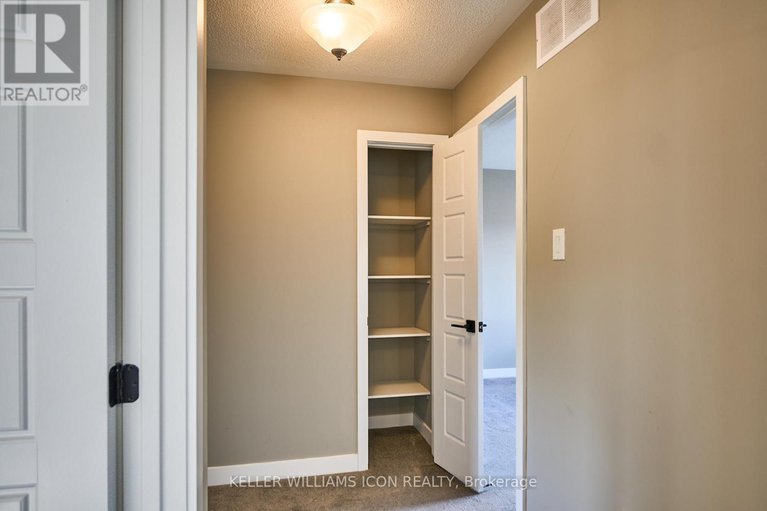 28842363/1118-apolune-street/half-moon-bay/ottawa/ontario/K2J6N8_36