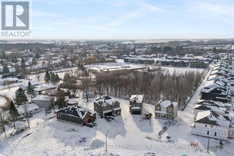 29178346/10-academie-street/embrun/russell/ontario/K0A1W0_43