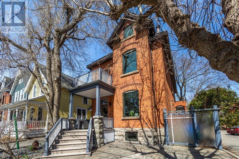 29650204/35-waverley-street/ottawa-centregolden-triangle/ottawa/ontario/K2P0T7_1