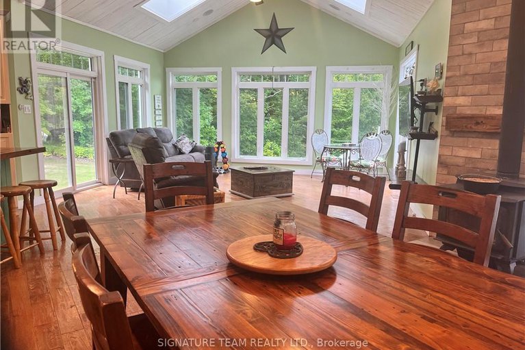 27225581/1555-whitton-road/renfrew/renfrew/ontario/K7V3Z6_7