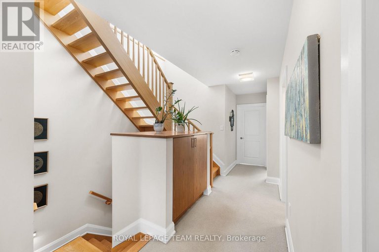 29351141/649-churchill-avenue-n/westborohampton-park/ottawa/ontario/K1Z5G2_27