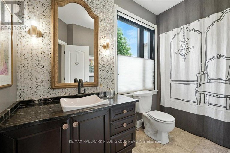 28488839/6893-sparkling-lake-way/greely/ottawa/ontario/K4P1R7_21