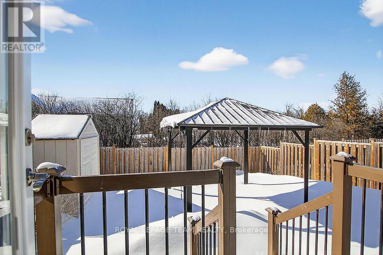 29376462/464-honeyborne-street/almonte/mississippi-mills/ontario/K0A1A0_20