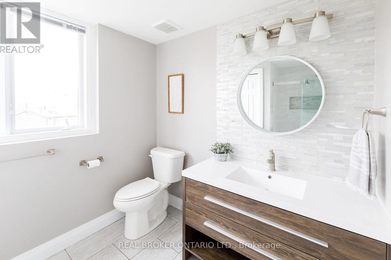 29680902/1391-sutherland-drive/manotick-south-to-roger-stevens/ottawa/ontario/K4M1B3_37