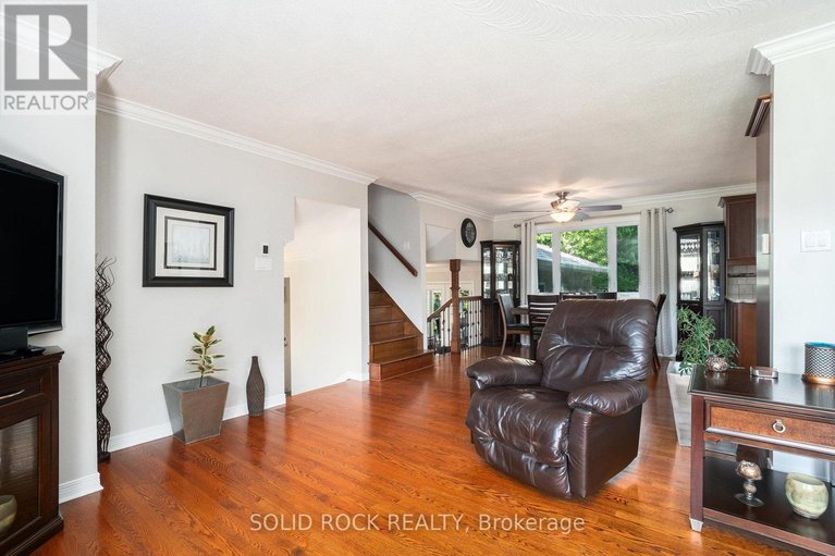 28943108/2278-russland-road-e/russell-twp/russell/ontario/K0A3H0_12