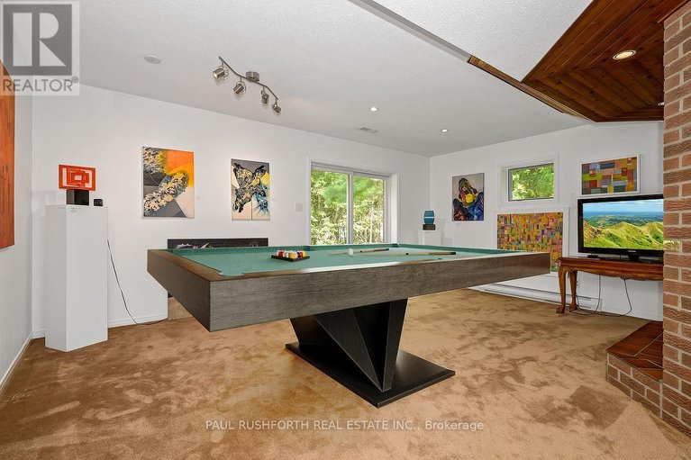 29538564/136-grey-stone-drive/huntley-ward-south-west/ottawa/ontario/K0A1L0_20