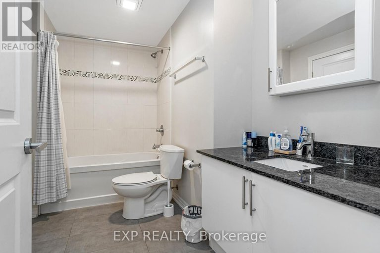 28480510/2606-242-rideau-street/sandy-hill/ottawa/ontario/K1N0B7_15