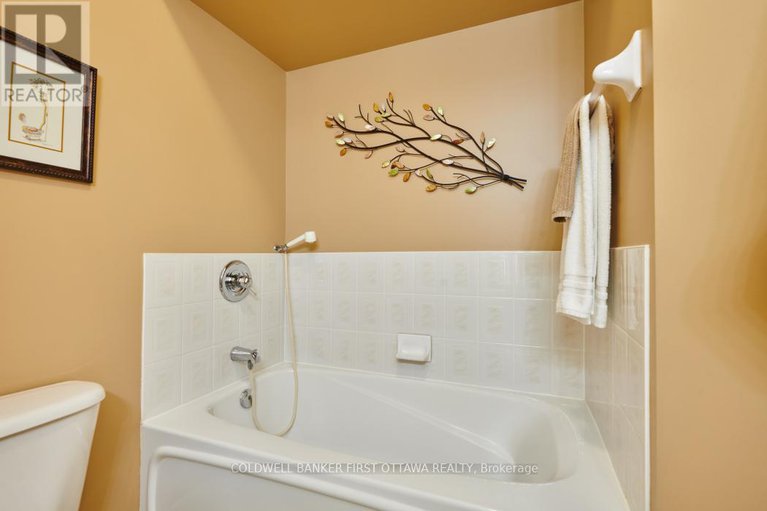 28855279/39-sable-run-drive/stittsville-central/ottawa/ontario/K2S1W8_21