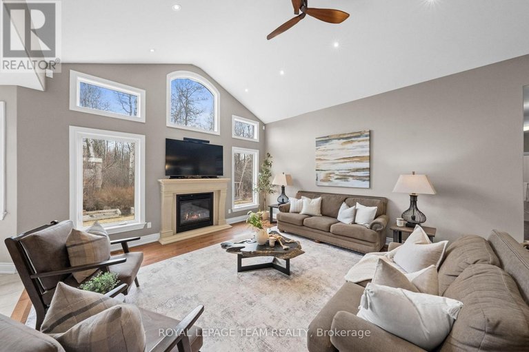 29597275/6673-pebble-trail-way/greely/ottawa/ontario/K4P0B6_12