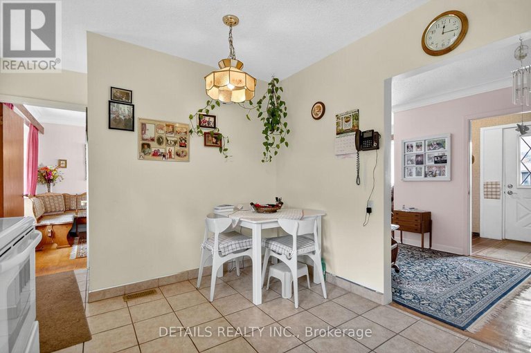28920514/101-hilliard-avenue/city-viewskylinefisher-heightsparkwood-hills/ottawa/ontario/K2E6C5_13