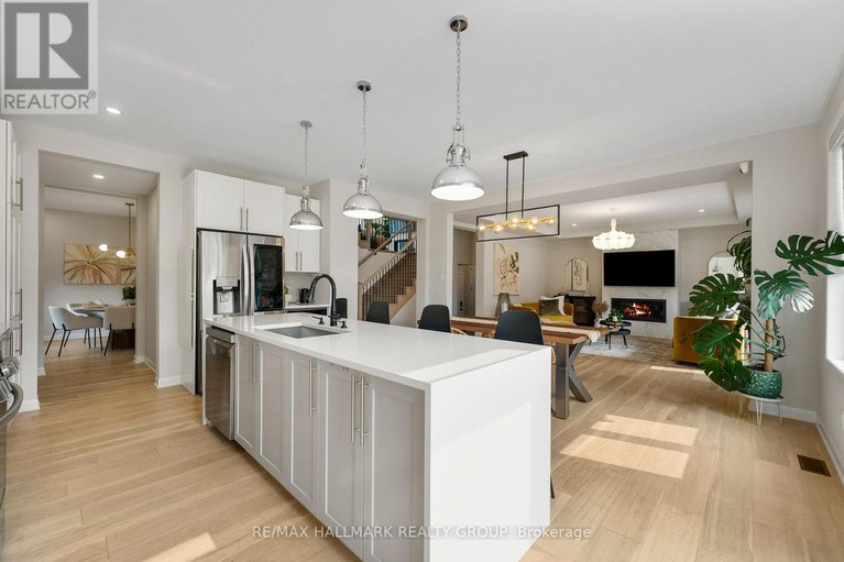 28419525/350-cloyne-crescent/half-moon-bay/ottawa/ontario/K2J6W4_21