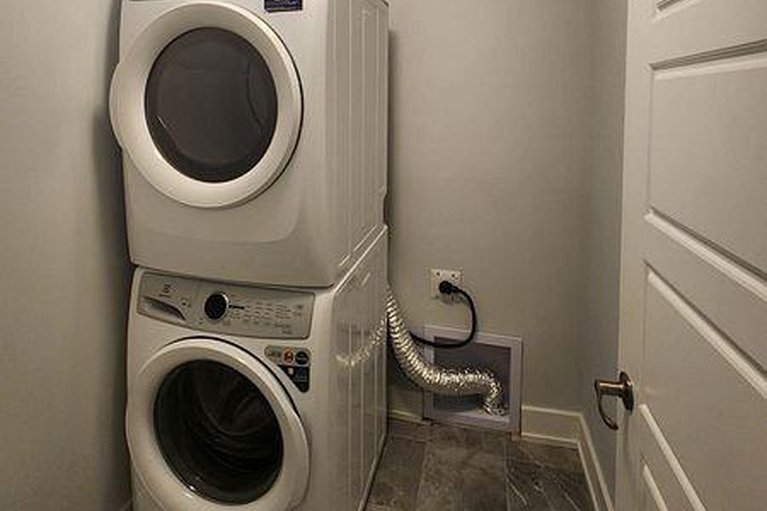 29125849/726-rouncey-road/emerald-meadowstrailwest/ottawa/ontario/K2S1B6_12