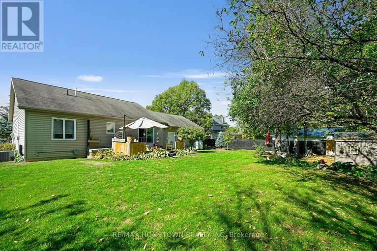 29196269/8121-main-street/augusta-twp/augusta/ontario/K0G1R0_21