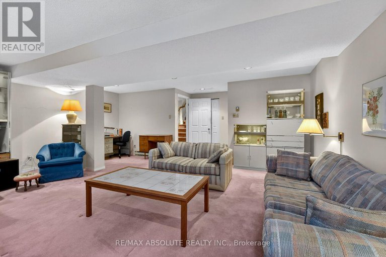 29344772/18-pine-needles-court/stittsville-central/ottawa/ontario/K2S1G5_47