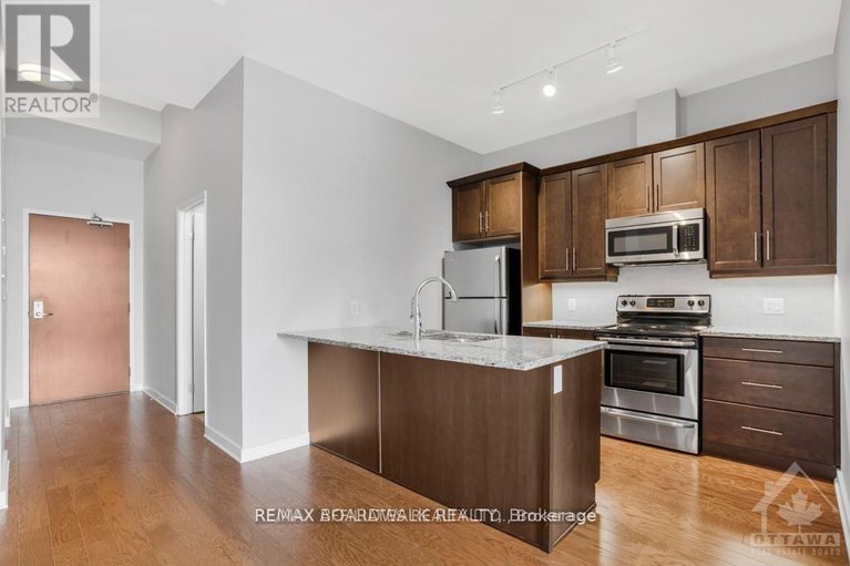 29223544/109-310-centrum-boulevard/bilberry-creekqueenswood-heights/ottawa/ontario/K1E0A3_9