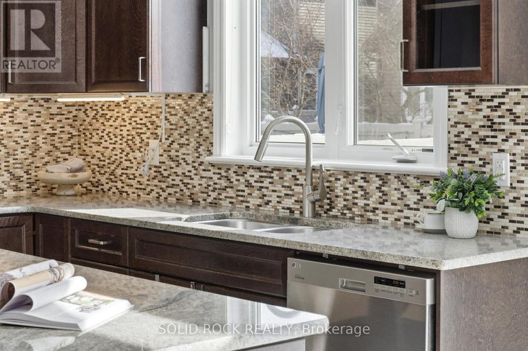 29353005/520-elm-park-avenue/longfields/ottawa/ontario/K2J5X9_17