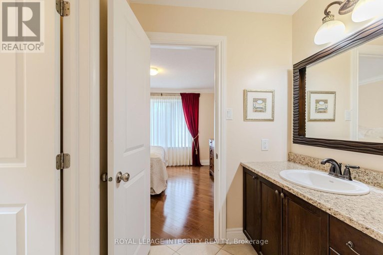 28715997/313-eckerson-avenue/stittsville-south/ottawa/ontario/K2S0K8_34