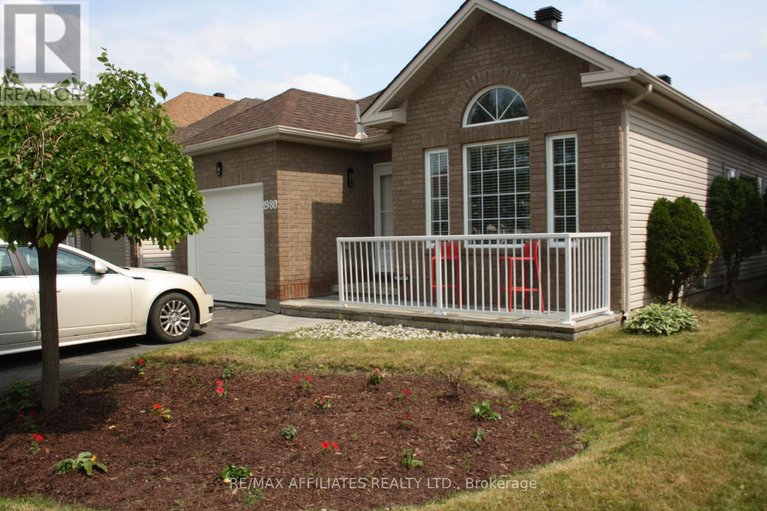 28479227/1980-scully-way-s/fallingbrookgardenway-south/ottawa/ontario/K4A4H2_1