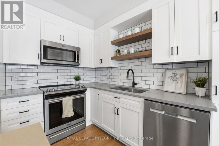 29306459/52-hackamore-crescent/goulbourn-twp-from-franktown-rdsouth-to-rideau/ottawa/ontario/K0A2Z0_15