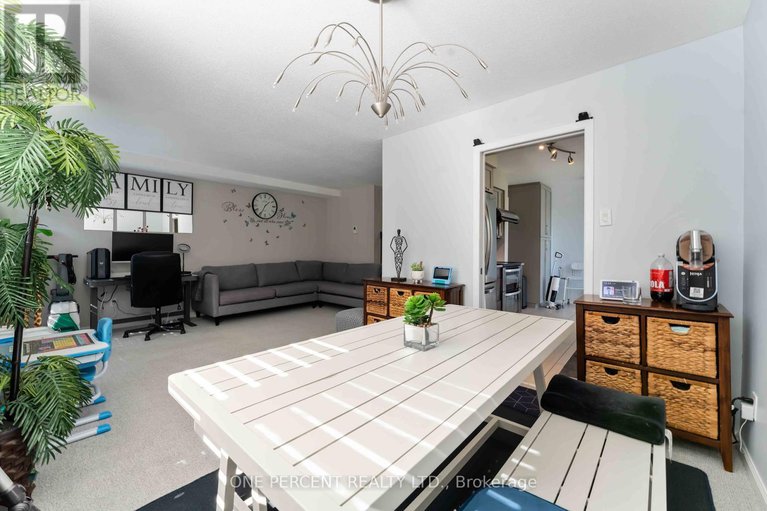 28938369/56-710-coronation-avenue/riverview-park/ottawa/ontario/K1G4G7_8