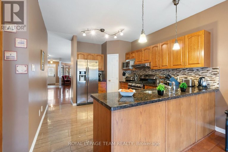 29559715/2180-valin-street/springridgeeast-village/ottawa/ontario/K4A5A9_16