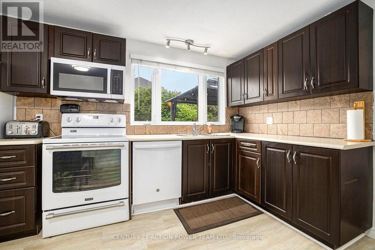28389269/1829-cloverlawn-crescent/beacon-hill-south/ottawa/ontario/K1J6V6_15