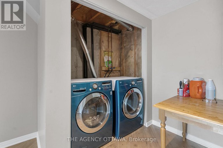 29271215/55-springcreek-crescent/bridlewood/ottawa/ontario/K2M2M2_27