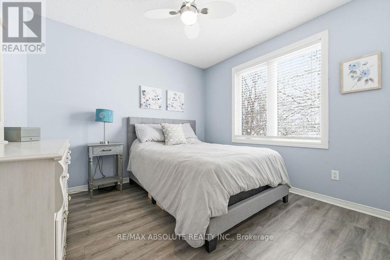 29423086/6145-lariviere-crescent/orleans-village/ottawa/ontario/K1W1C6_23