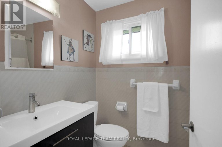 28310189/970-parkhurst-boulevard/mckellar-heightsglabar-park/ottawa/ontario/K2A3M9_20