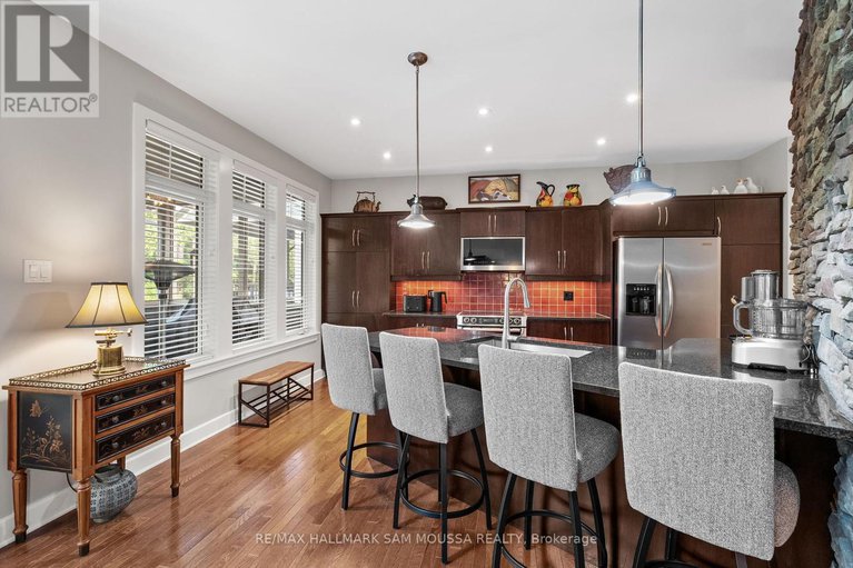 28989523/25-marsh-sparrow-private/morgans-grantsouth-march/ottawa/ontario/K2K3P1_14