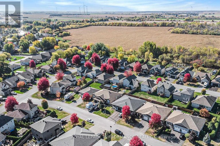 29474543/8-brittany-street/north-stormont-finch-twp/north-stormont/ontario/K0A1R0_28