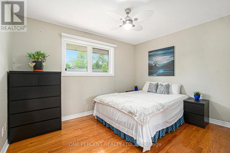 28410725/1208-stanton-road/queensway-terrace-southridgeview/ottawa/ontario/K2C3E2_10