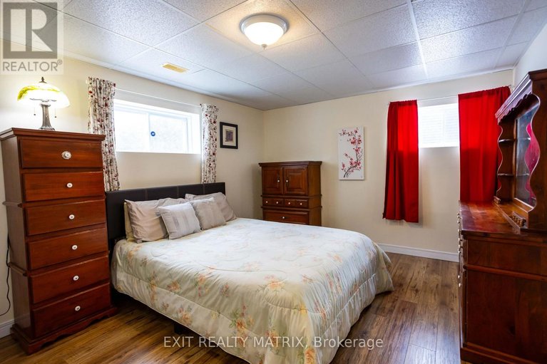 29607384/2468-gagne-road/clarencerockland-twp/clarence-rockland/ontario/K0A2A0_32