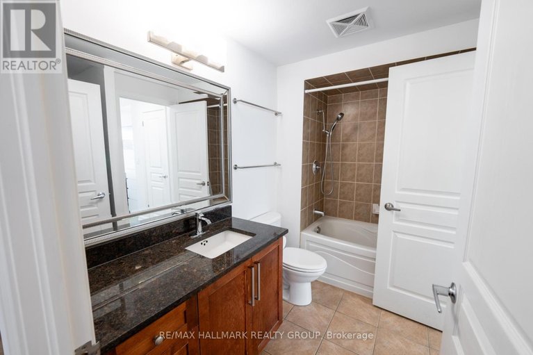 29642521/1007-200-besserer-street/sandy-hill/ottawa/ontario/K1N0A7_16