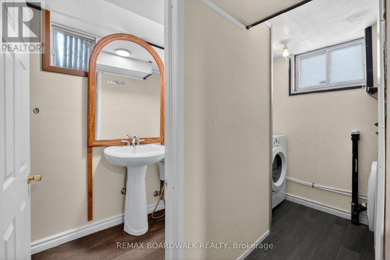 29293719/2666-regina-street/britannia/ottawa/ontario/K2B6X8_47