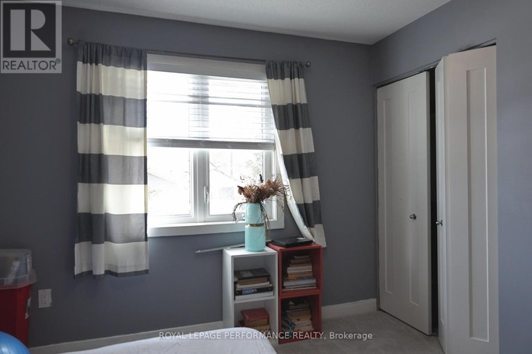 29674697/609-robert-street/town-of-rockland/clarence-rockland/ontario/K4K1E8_15