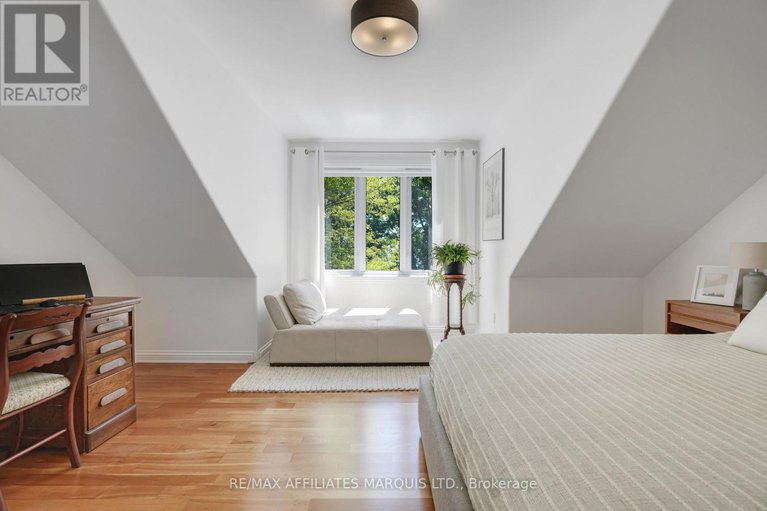 29435969/20562-old-montreal-road/lancaster/south-glengarry/ontario/K0C2C0_31