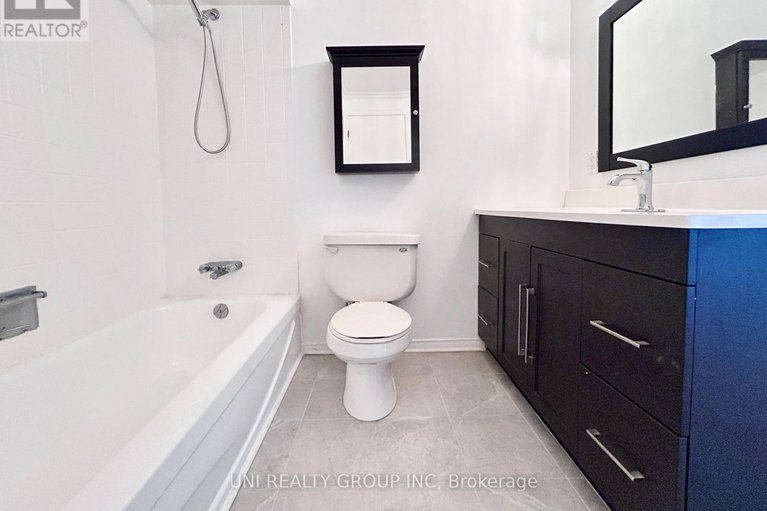 29032886/2064-eric-crescent/pineview/ottawa/ontario/K1B4P4_23