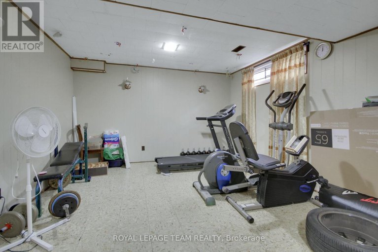 28494304/52-bowhill-avenue/borden-farmstewart-farmcarleton-heightsparkwood-hills/ottawa/ontario/K2E6S7_32