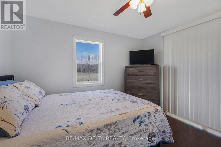 29639068/3697-etienne-road/cumberland-west/ottawa/ontario/K0A3E0_17